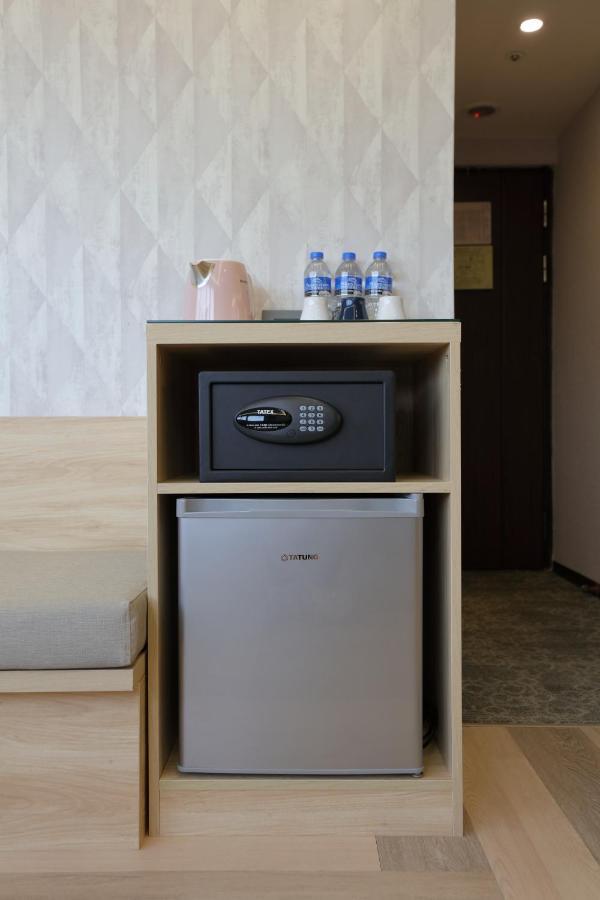Silken Hotel Тайпей Екстериор снимка