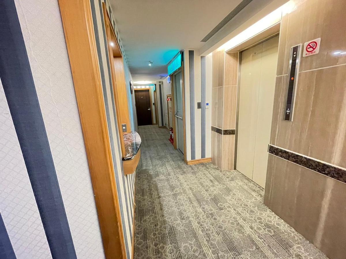 Silken Hotel Тайпей Екстериор снимка