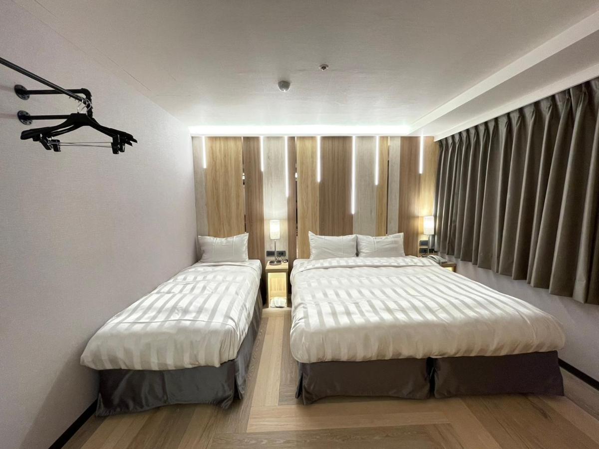 Silken Hotel Тайпей Екстериор снимка