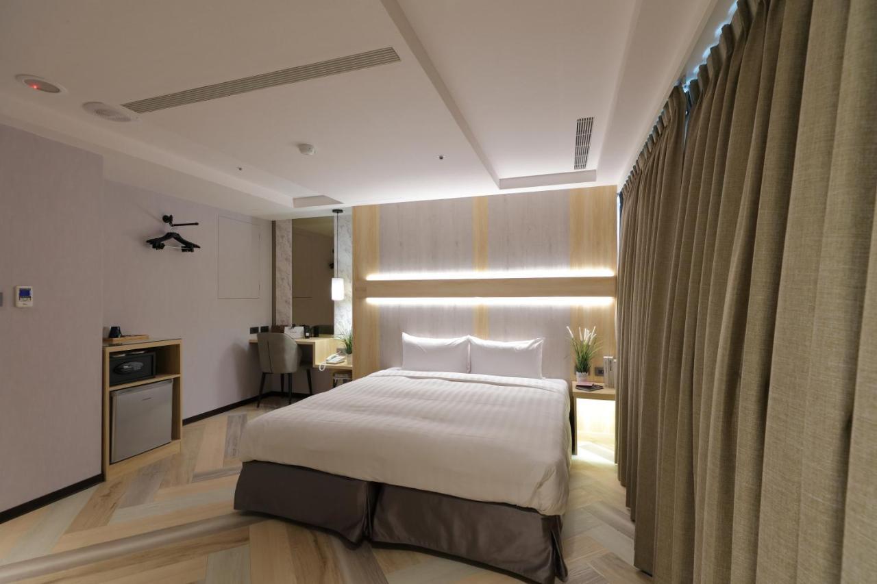 Silken Hotel Тайпей Екстериор снимка