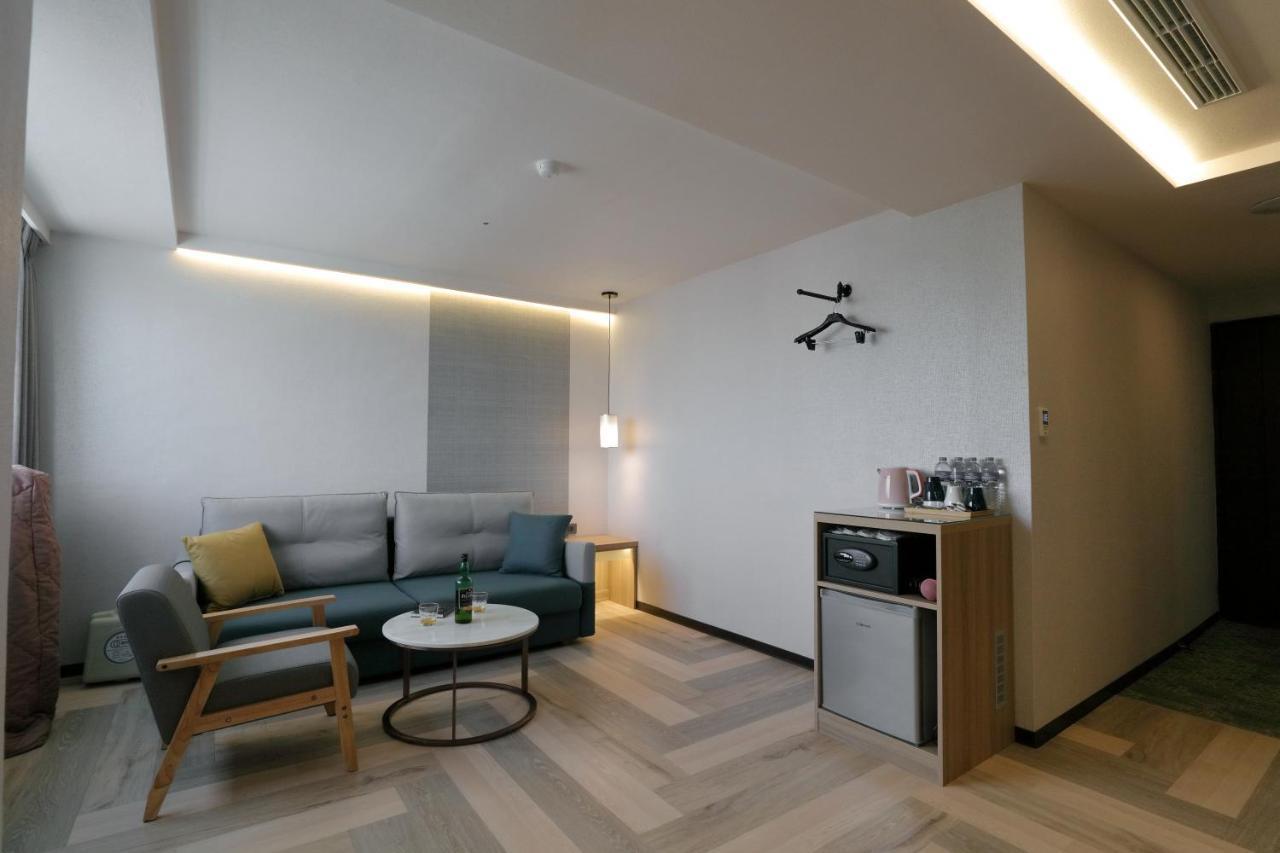 Silken Hotel Тайпей Екстериор снимка