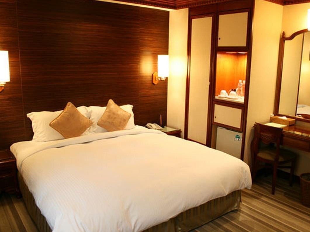Silken Hotel Тайпей Екстериор снимка