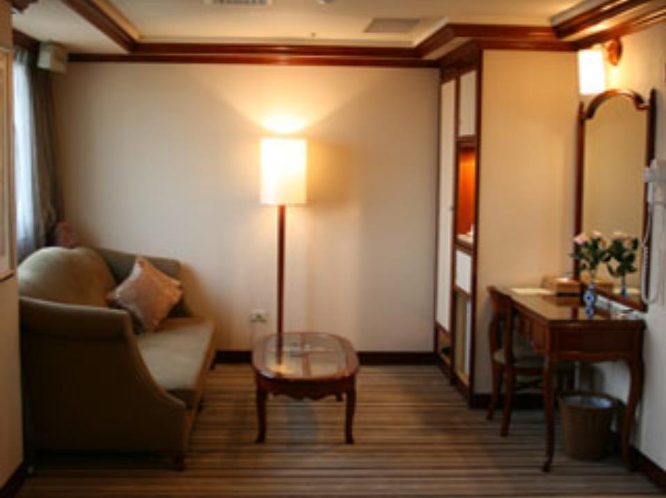 Silken Hotel Тайпей Екстериор снимка