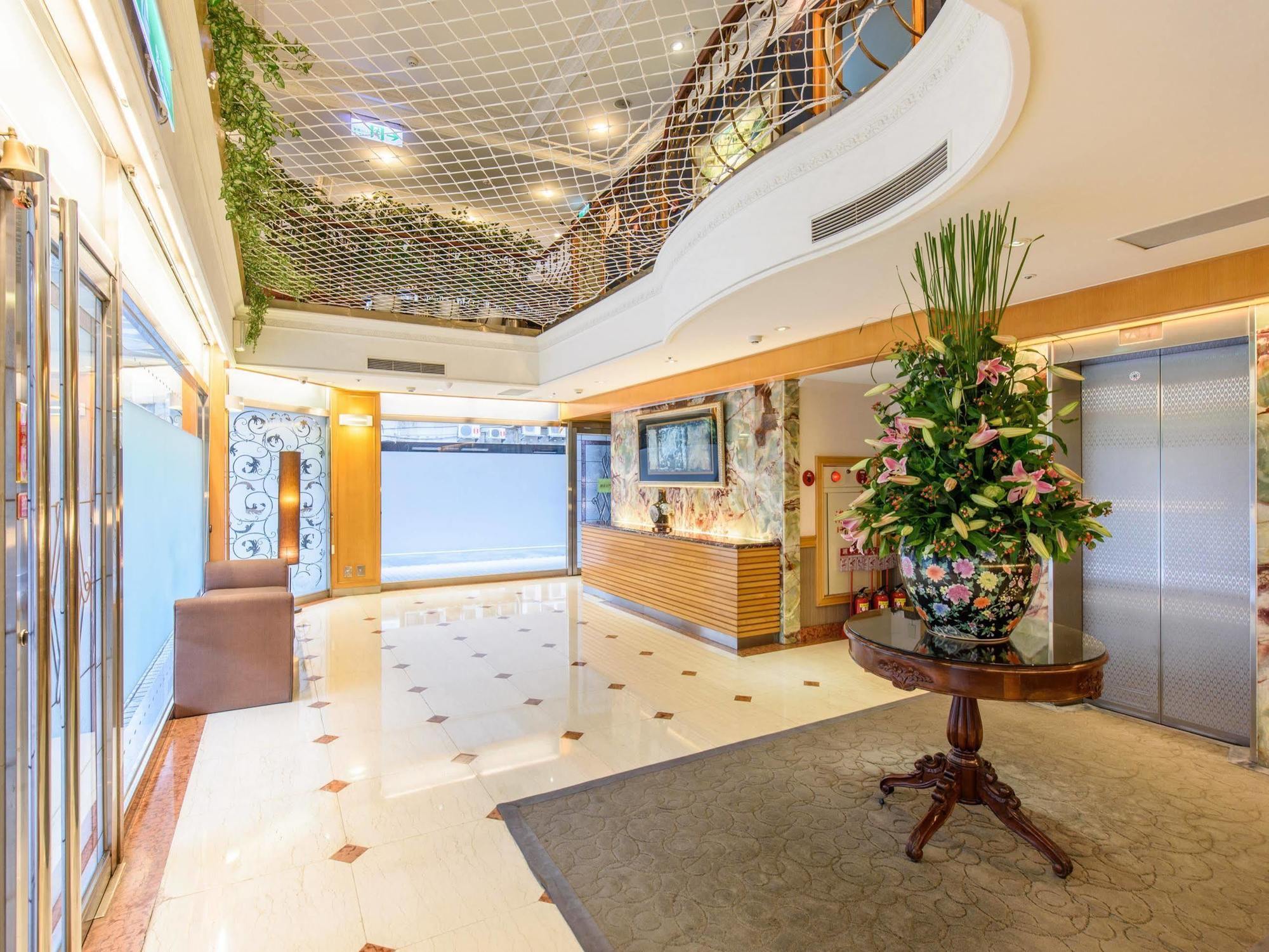 Silken Hotel Тайпей Екстериор снимка