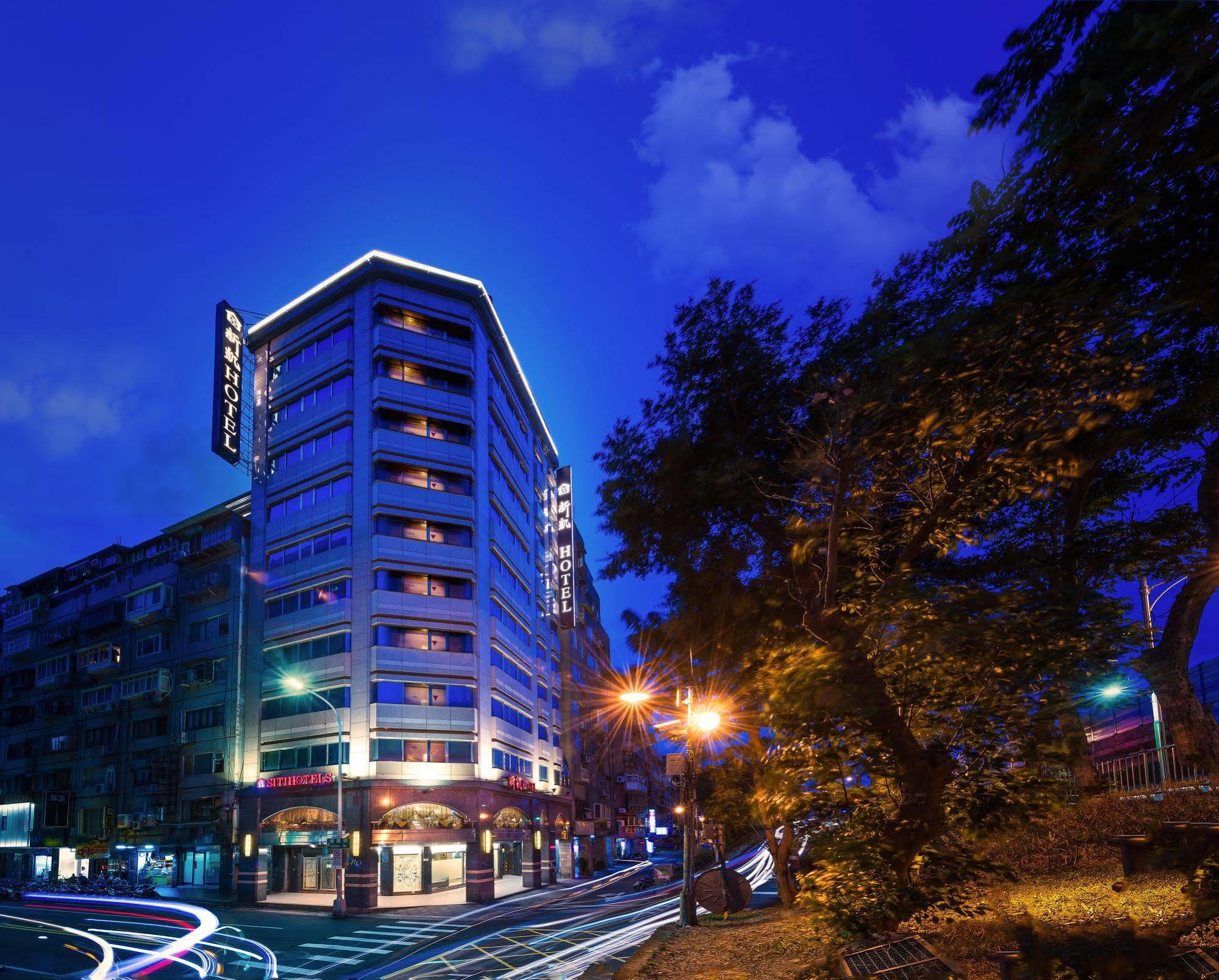 Silken Hotel Тайпей Екстериор снимка