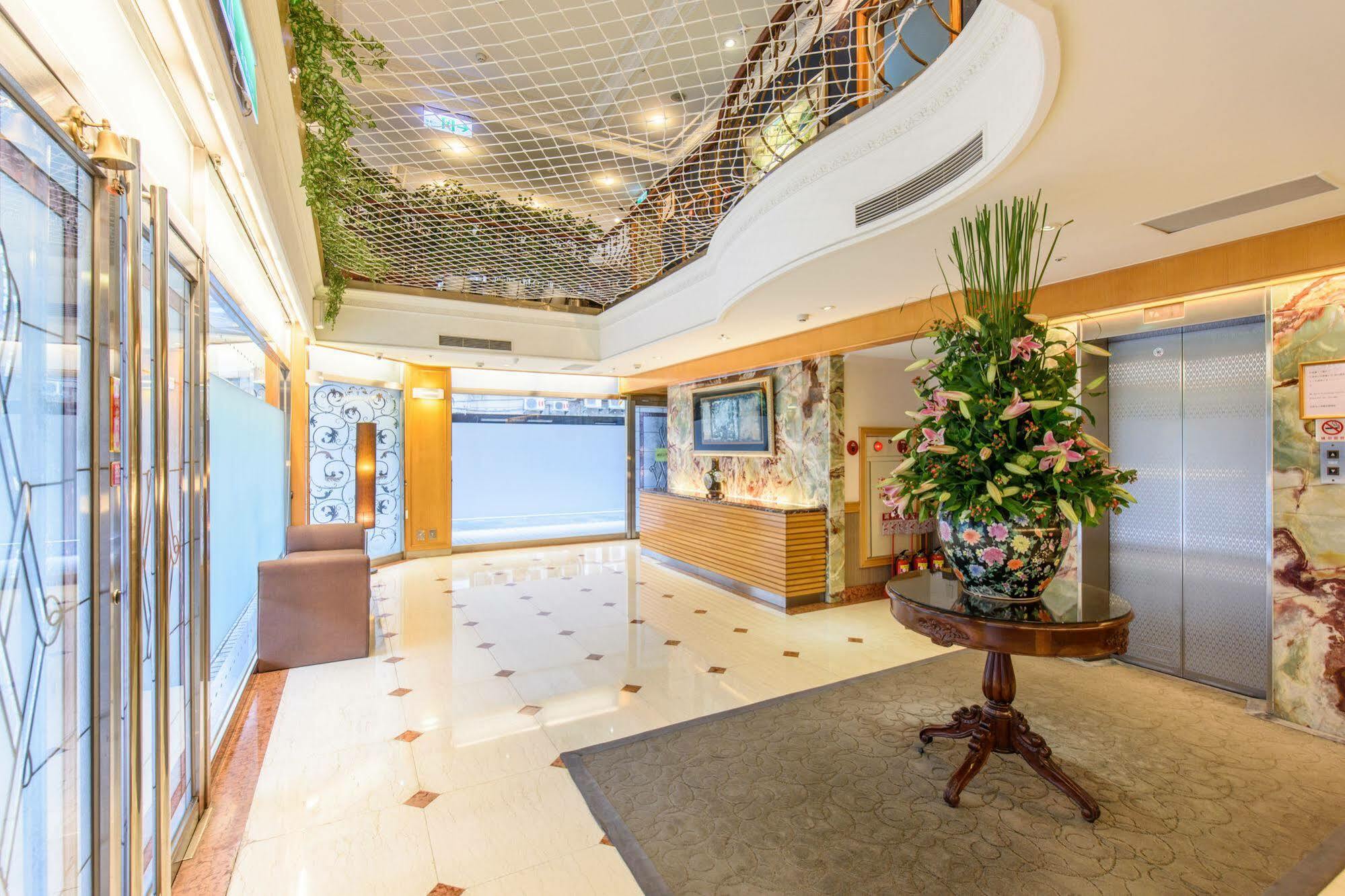 Silken Hotel Тайпей Екстериор снимка